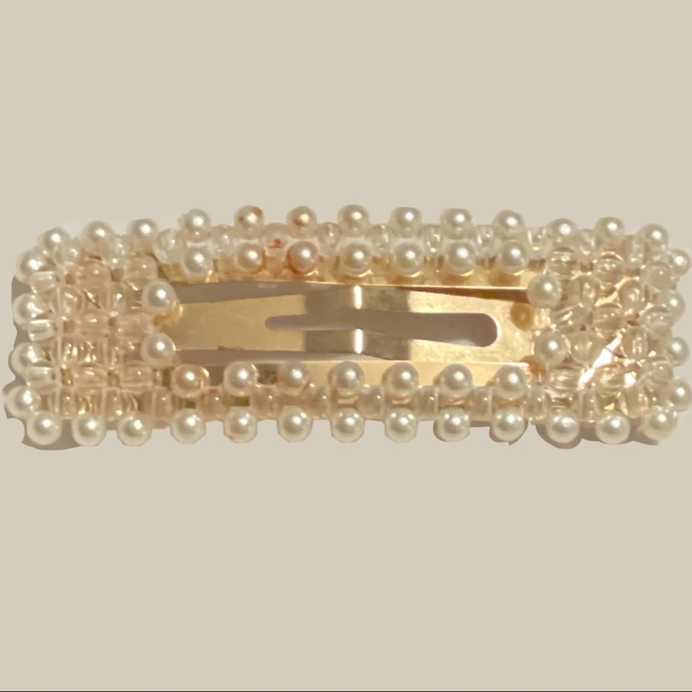 Pearl studded barrette